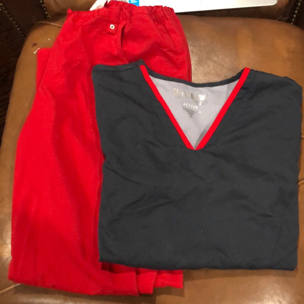 Scrub set